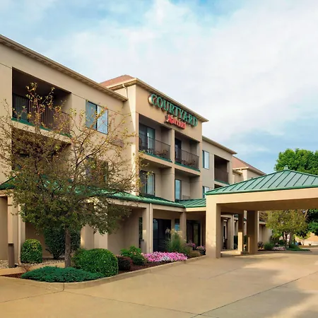Courtyard By Marriott Champaign