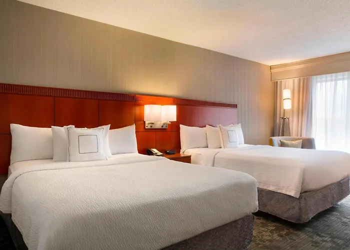 Courtyard By Marriott Hotel Champaign