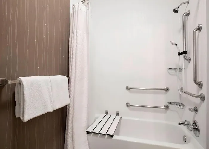 Courtyard By Marriott Hotel 3*
