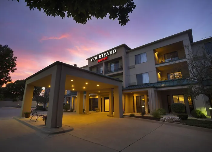 Courtyard By Marriott