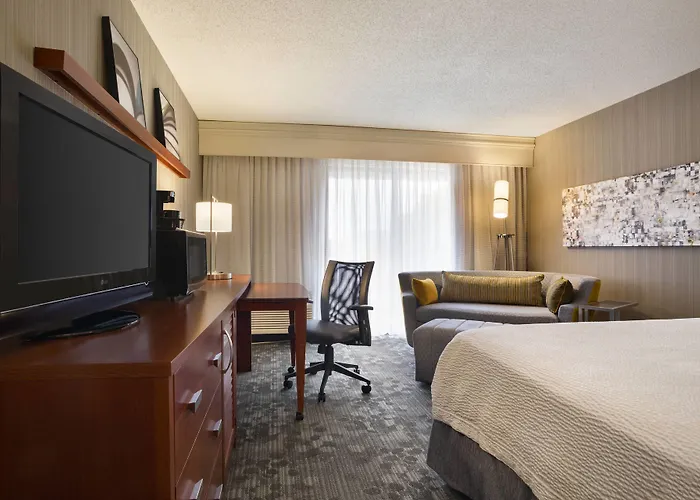 Hotel Courtyard By Marriott Champaign