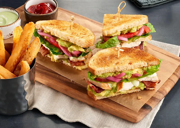 Courtyard By Marriott Hotel 3*
