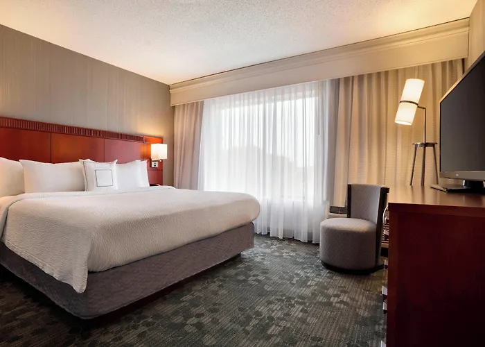 Hotel Courtyard By Marriott Champaign