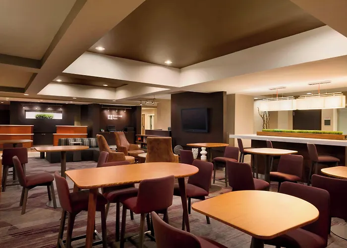 Courtyard By Marriott 3*