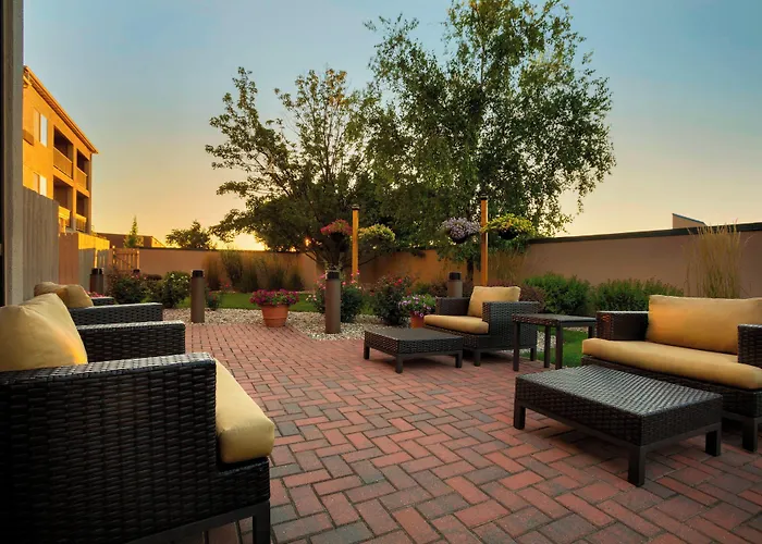 Courtyard By Marriott Hotel 3*
