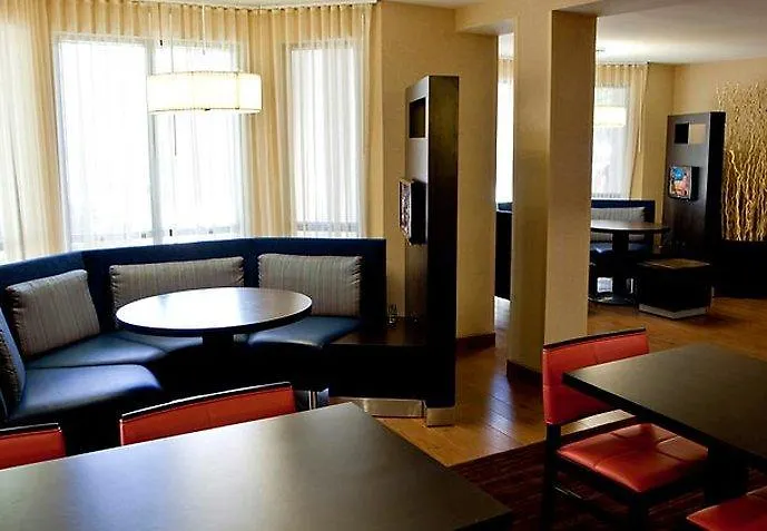 Courtyard By Marriott