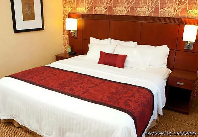 Courtyard By Marriott Hotel 3*
